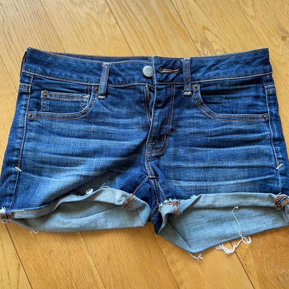 American Eagle Shortie Short